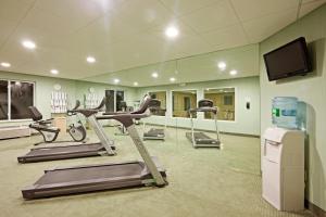 Holiday Inn Express and Suites Meriden by IHG
