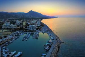 Marina View Sea Front Apartment Korinthia Greece