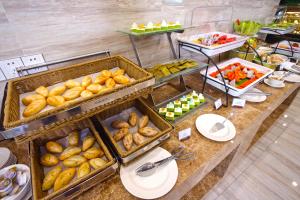 Olympia City Hotel by Dara