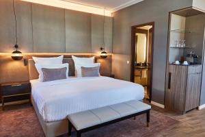 Junior Suite room in Steigenberger Hotel de Saxe