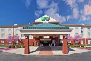 Holiday Inn Express Hotel & Suites Manchester Conference Center by IHG - Tullahoma