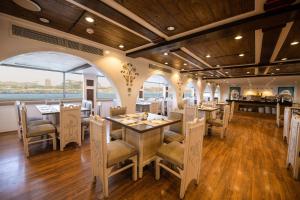 SUNRISE Mahrousa Cruise