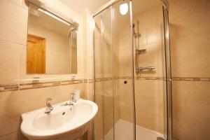 The Victorian Barn, Self-Catering Holidays with Pool and Hot Tubs, Dorset