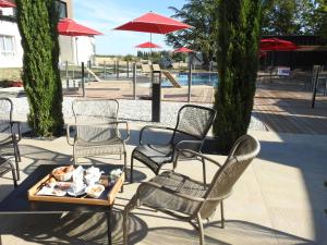 Hotels Logis Hotel Relais Saint Jacques - Chateauroux : photos des chambres