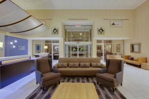 Holiday Inn Express & Suites Laurel Lakes by IHG