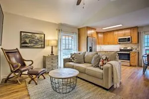 Walk to Main Street Eats Remodeled Saluda Apt - Zirconia