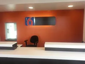 贝尔花园第6汽车旅馆 - 蒙特利公园市