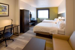 Suite with Two Queen Beds room in Holiday Inn Express & Suites - Worthington an IHG Hotel