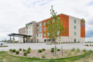 Holiday Inn Express & Suites - Ogallala by IHG