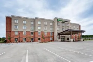 Holiday Inn Express & Suites Manhattan by IHG