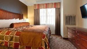 Best Western Plus Easton Inn & Suites