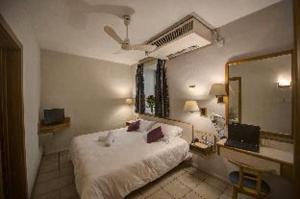 Sliema Chalet Hotel