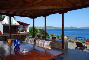 Vila Elena 1astoning view Alonissos Greece