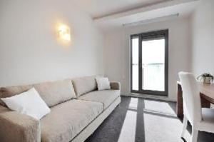 Dom & House – Old Town Waterlane