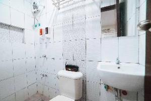 RedDoorz at Travelers Inn Bajada Davao