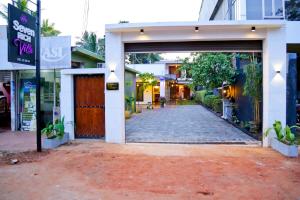 Seven Rich Villa