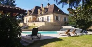 La noyeraie du port d'enveaux - Allas-les-Mines