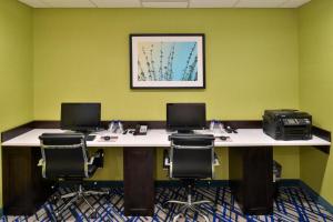 Holiday Inn Express and Suites West Ocean City by IHG