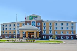Holiday Inn Express & Suites - Williston by IHG