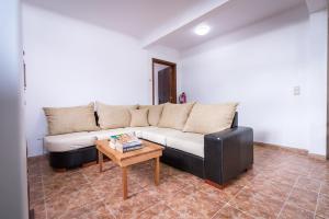 Ponta Delgada Guest House 2