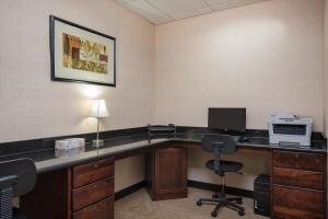 Holiday Inn Express and Suites Lafayette East by IHG