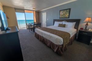 Standard King Room room in Seahaven Beach Hotel Panama City Beach