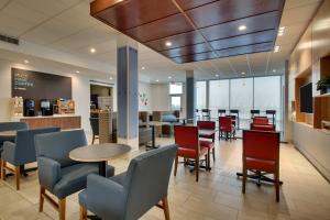 Holiday Inn Express & Suites Mt Sterling North by IHG