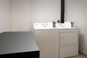 Holiday Inn Express & Suites San Antonio - Downtown Market Area by IHG