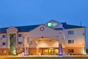 Holiday Inn Express Hotel & Suites Lincoln South by IHG - Tecumseh