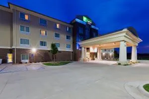 Holiday Inn Express Hotel & Suites Salina by IHG - Minneapolis