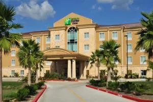 Holiday Inn Express Hotel & Suites Huntsville by IHG - Riverside