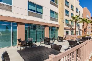 Holiday Inn Express & Suites - Moreno Valley - Riverside by IHG