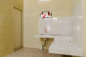 RedDoorz near Bukit Kubu Berastagi