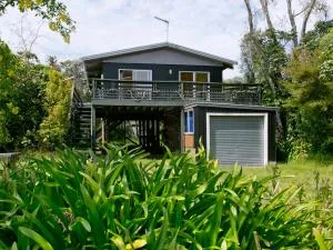 Kiwi Cutie - Kuratau Bach - Kuratau