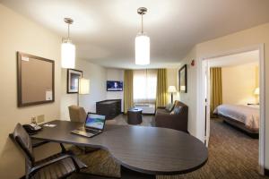 One-Bedroom Suite with Kitchen Area room in Candlewood Suites New Braunfels an IHG Hotel