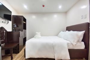 Emerald Island Hotel