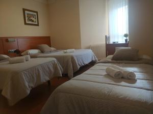 Standard Family Room room in Hostal Restaurante Iruñako by Bossh Hotels