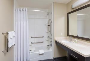 King Studio Suite room in Staybridge Suites Canton an IHG Hotel