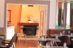 Hotels Le Chatel : photos des chambres