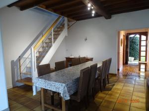 Maisons de vacances Les Mesanges : Maison 4 Chambres