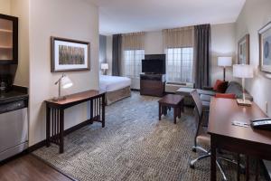 Queen Studio room in Staybridge Suites Austin Northwest an IHG Hotel