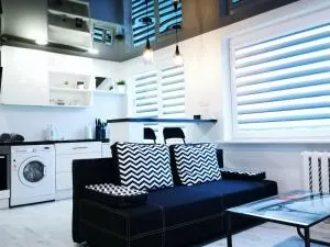 Black & White Studio - Rubikiai