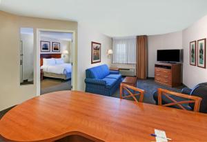 One-Bedroom Suite room in Candlewood Suites El Paso an IHG Hotel