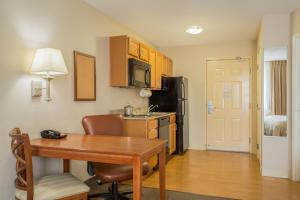 King Suite room in Candlewood Suites Nogales an IHG Hotel