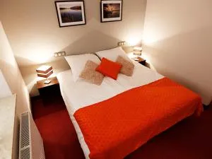 奥图乐斯奇酒店 - Dobrzyków