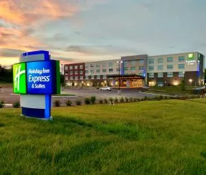 Holiday Inn Express & Suites Raleigh Airport - Brier Creek by IHG - رالي
