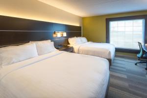 Queen Room with Two Queen Beds room in Holiday Inn Express Hotel & Suites Reading an IHG Hotel