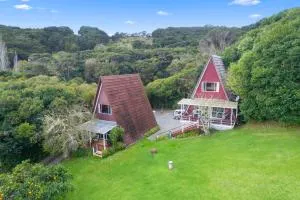 The Plum House Wairoro Park - Russell Holiday Home - Hukerenui