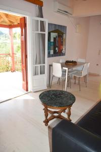 Anemona Apartments and Studios