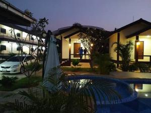 SUNRAY Guesthouse สุนันท์บ้านพักริมคลอง